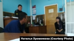 Судебное заседание по делу одного из задержанных мигрантов в Иркутске