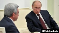 Russia - President Vladimir Putin (R) meets with his Armenian counterpart Serzh Sarkisian in the Kremlin, 08Aug2012.