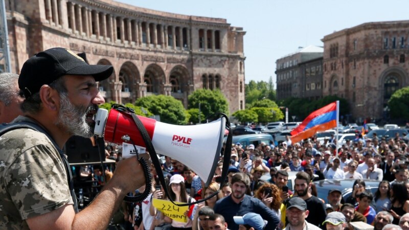 Ermeni parlamenti täze premýer üçin 1-nji maýda ses bermek kararyna geldi 