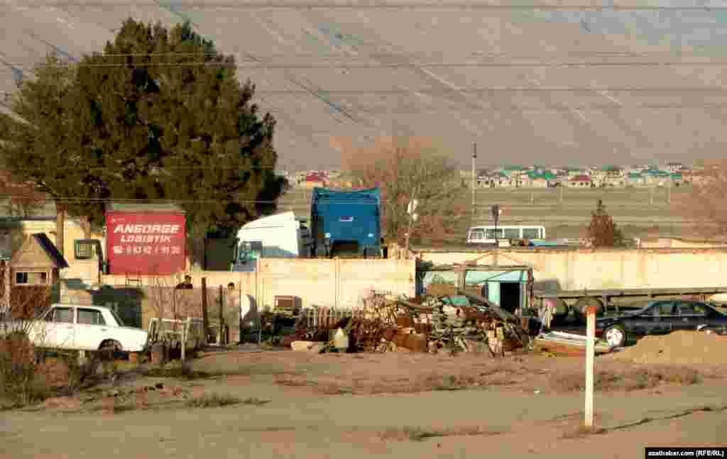 Jebel stansiýasynyň golaýynda&nbsp;