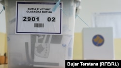 Glasačka kutija na lokalnim izborima 12. oktobra.