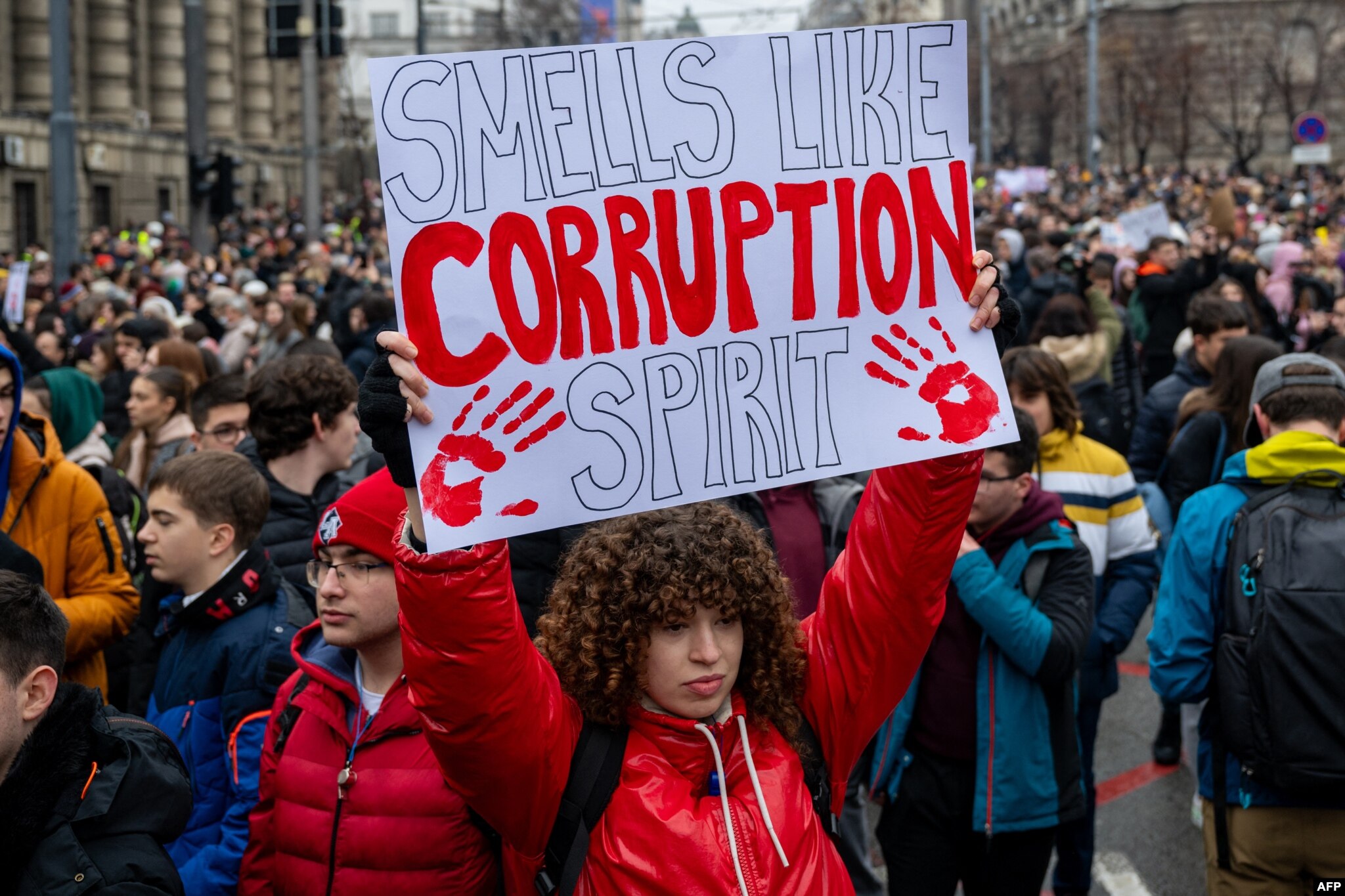 Një slogan gjatë protestës së mbajtur në Beograd më 24 janar 2025, në ditën kur studentët bënë thirrje për "grevë të përgjithshme".