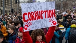 Grupe država Saveta Evrope za borbu protiv korupcije (GRECO), izrazila zabrinutost zbog stepena korupcije u Srbiji. Demonstracije protiv korupcije u Srbiji, januar 2025. 