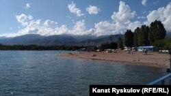 Побережье озера Иссык-Куль, иллюстративное фото.