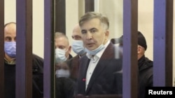 Михаил Саакашвили в суде. Фото – Reuters