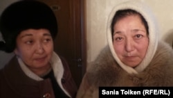 Самалхан Кожабекова (справа), сестра погибшего по время Жанаозенских событий Жанабергена Кошерова.