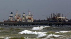 Иранский танкер Fortune на якоре в венесуэльском порту Пуэрто-Кабельо. 24 мая 2020 года