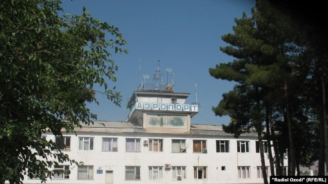Здание международного аэропорта Бохтара