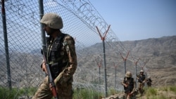 سربازان پاکستانی در امتدا خط دیورند - تصویر از آرشیف 