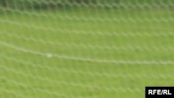 В матче "Локомотив" – "Торпедо" мяч все-таки один раз побывал в сетке ворот "Торпедо". Но гол не был засчитан, т.к. Дмитрий Сычев забил его из оффсайда.