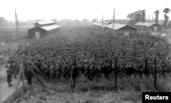 Німецькі військовополонені в північній Франції, 1944 рік