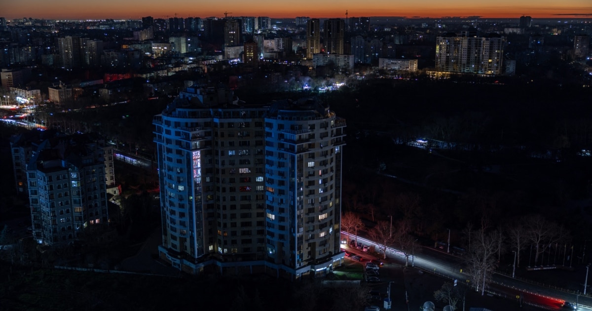 Російські атаки на енергетичну інфраструктуру знеструмили чотири області