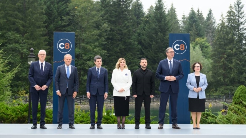 Зеленський анонсував угоди на мільярд євро на саміті «Карпатської вісімки»