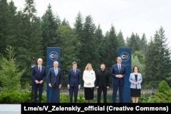 Саміт C8 – «Карпатської вісімки» на Івано-Франківщині. 18 вересня 2026 року. Роберт Фіцо в Україну не поїхав, не дивлячись на запрошення, і послався на хворобу
