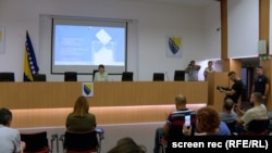 Političari i građani podijeljeni zbog prijevremenih izbora u Republici Srpskoj