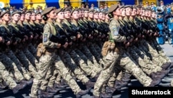 Жінки-військові на параді до Дня Незалежності України. Київ, 24 серпня 2018 року 
