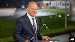 Scholz a fost criticat în repetate rânduri pentru poziția sa mai rezervată în privința susținerii Ucrainei, deși Germania se numără printre cei mai mari susținători ai Kievului.