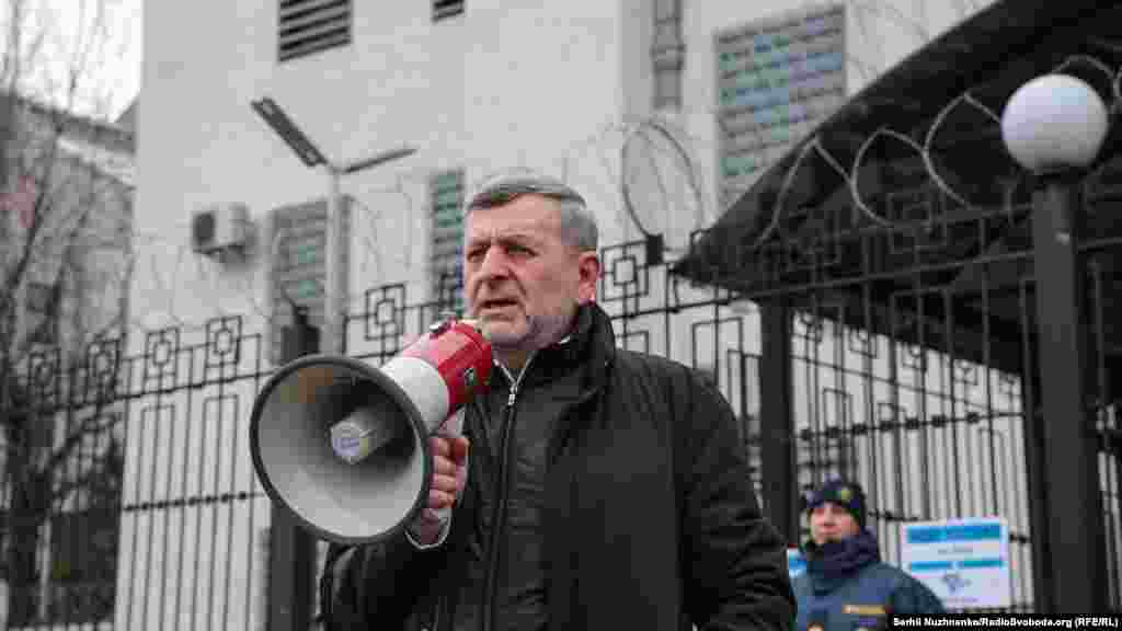 С речью выступил зампредседатель Меджлиса крымскотатарского народа Ахтем Чийгоз
