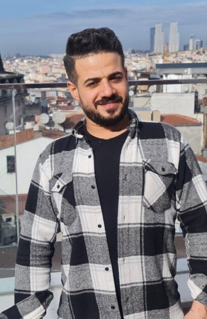 В родната си Газа той е преследван от Хамас заради