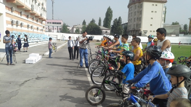 Мусобиқаи қаҳрамонии велосипедронии Осиё-2022 дар Душанбе доир мегардад