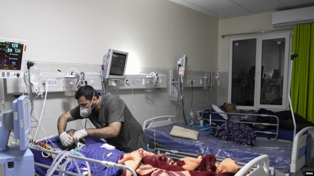 یک بیمار بستری به دلیل مصرف الکل صنعتی