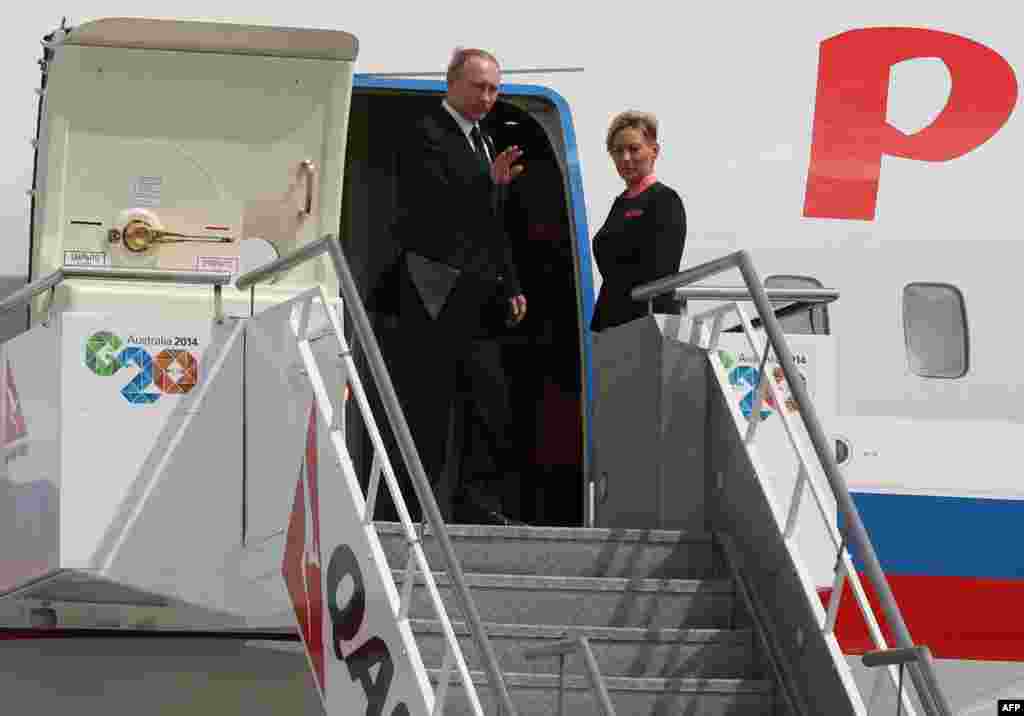 Владимир Путин покидает саммит в Австралии