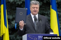 Petro Poroșenko cu acordul Ucraina-UE ratificat. Kiev, 13 iulie 2017
