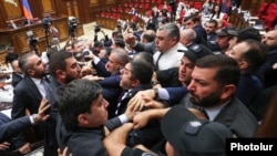 Ermənistan Milli Assambleyasında dava