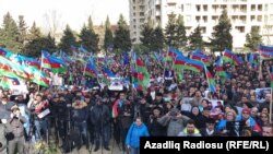 Opposition activists in Azerbaijan are rallying in the capital of the former Soviet republic demanding the release of individuals considered by international rights groups to be political prisoners.