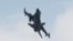 Турецкий истребитель F-16 взлетает с авиабазы близ Аданы. 27 июля 2015 года.