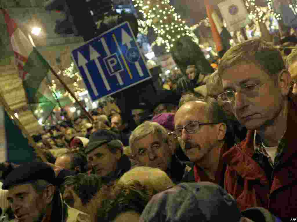 Budimpešta, 02.01.2012. Foto: AFP / Ferenc Isza 