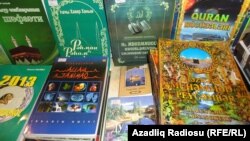 Azerbaijan - religious books sold in Baku - 04Mar2013 