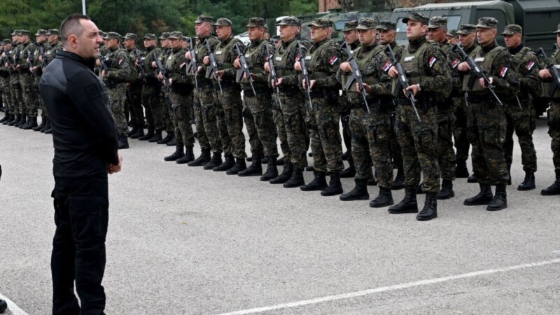 Vulin: Serbia nuk negocion me armë të drejtuar në ballë