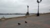 Водопроводный люк на Приморском бульваре у памятника Затопленным кораблям