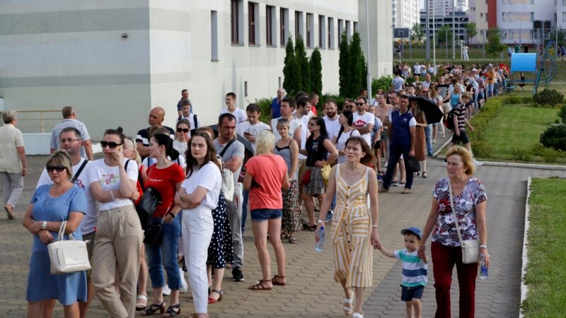 Alegeri în Belarus: președintele Lukașenka ar fi câștigat cu 79,6% (sondaj oficial)