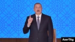 Prezident İ.Əliyev konfransda çıxış edir. 3 fevral 2020