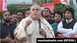 د پښتونخوا ملي عوامي ګوند مشر محمود خان اڅکزی