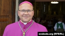 Біскуп Аляксандар Яшэўскі.