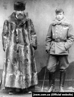 Митрополит Андрей Шептицький (ліворуч) і Вільгельм Габсбурґ (Василь Вишиваний). 1918 рік