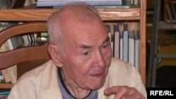 Усман Әлмиев