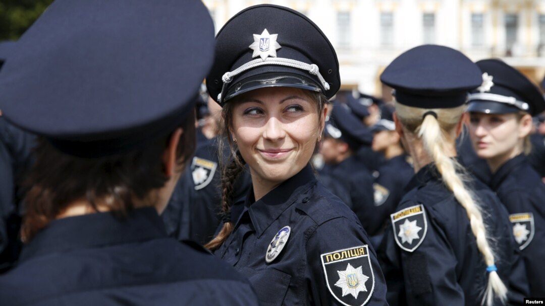 Церемония принятия присяги сотрудниками патрульной полиции в Киеве, 4 июля 2015 года
