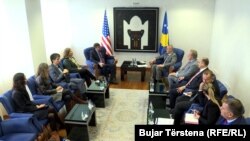 Metju Palmer prilikom susreta sa premijerom Kosova Ramušom Haradinajem, Priština, 23. oktobar 2018.