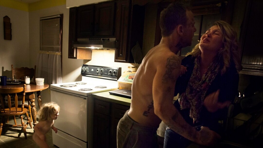 Сексуалды колготкидегі қыз бейне