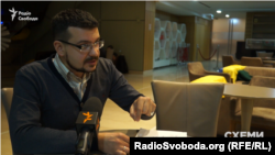 Речник Національного корпусу каже, що вертолітний майданчик захопили з вимогою повернути його державі