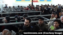  ایرانیان عازم مراسم اربعین در مرز ایران و عراق در مهران (عکس ارشیو) 