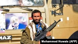 Un luptător Huthi la Sanaa
