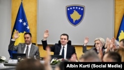 Qeveria e Kosovës gjatë një mbledhjeje, 2026.