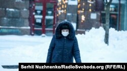 Рясні снігопади в Києві значно ускладнили, а для частини учнів унеможливили відвідування шкіл