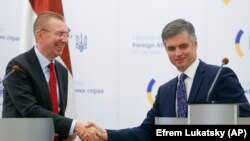 Міністр закордонних справ Латвії Едгарс Рінкевичс зустрічається з українським колегою Вадимом Пристайком, Київ, 7 жовтня 2019 року