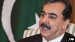 Pakistanın baş naziri Yousaf Raza Gilani 